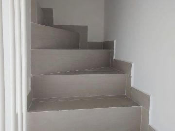 ESCADA REVESTIDA