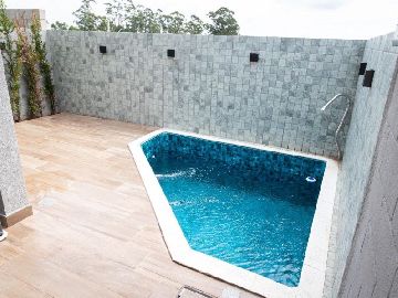 PISCINA PRIVATIVA DECORADO
