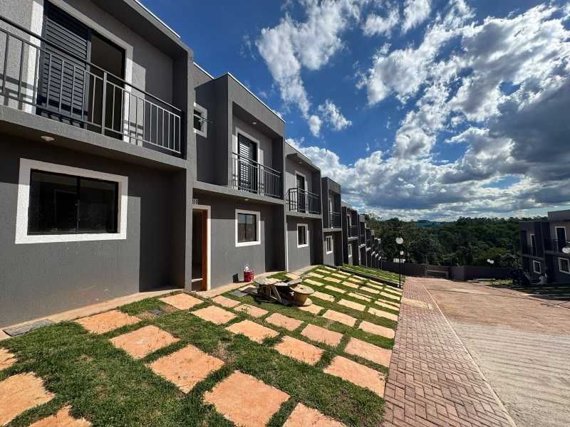 Casa em Condomínio - Venda - Capuava - Cotia - SP