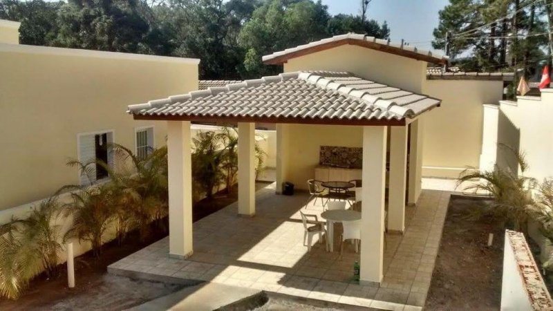 QUIOSQUE C/CHURRASQUEIRA