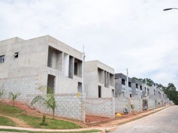 OBRAS ANDAMENTO
