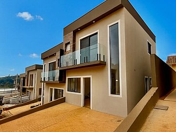 Casa em Condom�nio � Venda