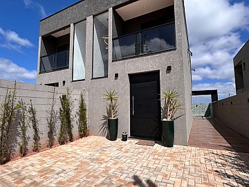 Casa em Condom�nio � Venda